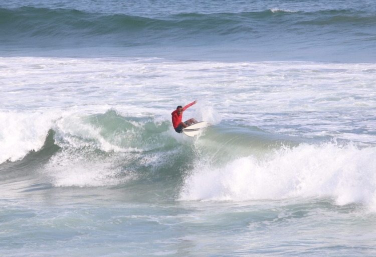 Logra Sinaloa oro en Surfing en la Olimpiada Nacional