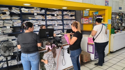 Sin las molestas filas se realiza el canje de uniformes y &uacute;tiles escolares en Culiac&aacute;n