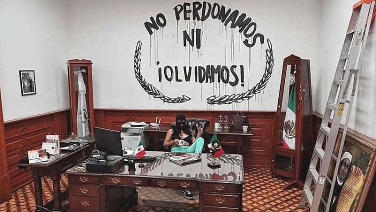 CNDH pide dialogo con colectivos para liberar sus oficinas