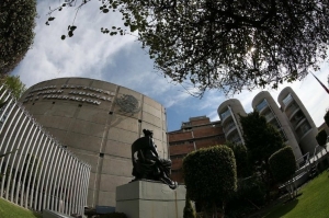 El Tribunal Electoral revoca acuerdo que ordena postular mujeres a gubernaturas