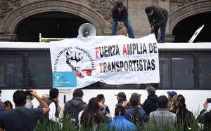 Transportistas preparan marcha por falta de apoyos para este jueves en CDMX