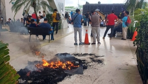 Caos en Chiapas: Maestros de la CNTE toman el Aeropuerto Internacional &Aacute;ngel Albino Corzo, en pleno d&iacute;a inaugural del Mundial 2026