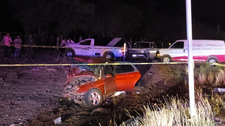 Un muerto y cuatro mujeres lesionadas en choque carretero al sur de Culiac&aacute;n