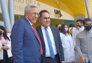 &ldquo;Alto al fuego&rdquo; en bienvenida al ciclo escolar