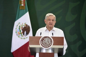 AMLO advierte a directivos de Altos Hornos que ser&aacute;n enjuiciados si no reparan el da&ntilde;o