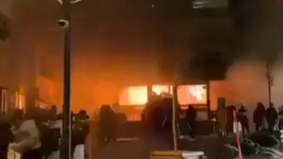 Se incendia lujoso bar en la estaci&oacute;n de esqu&iacute; Crans-Montana, en Suiza, en festejo de A&ntilde;o Nuevo 2026; van m&aacute;s de 40 muertos
