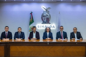 La Gobernadora de Sinaloa Graciela Dom&iacute;nguez toma protesta a los nuevos integrantes del Gabinete Estatal