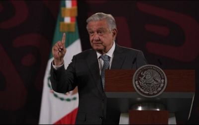 López Obrador pide no cerrar refinerías en aniversario de la Expropiación Petrolera
