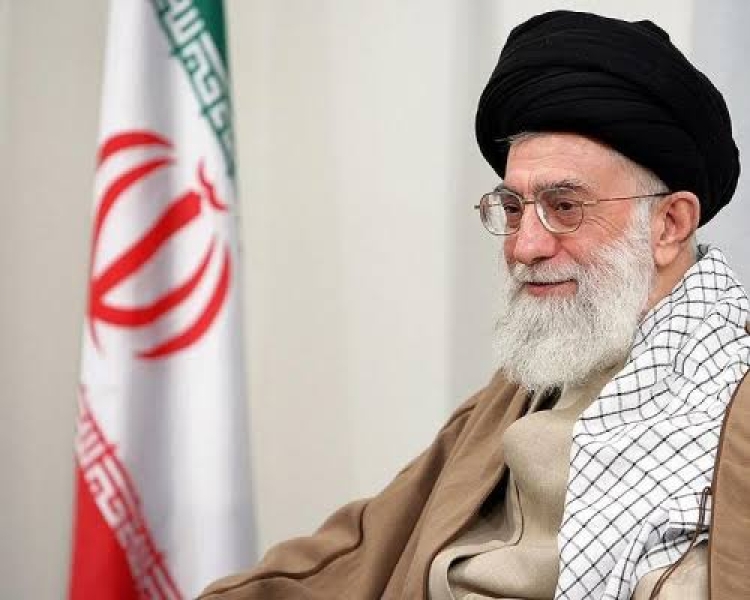 Ayatolá Jamenei lanza advertencia a los Estados Unidos