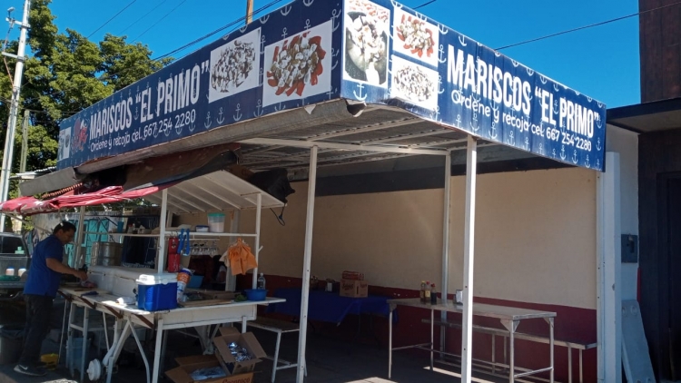 Comercios del bulevar Universitarios se resisten a morir