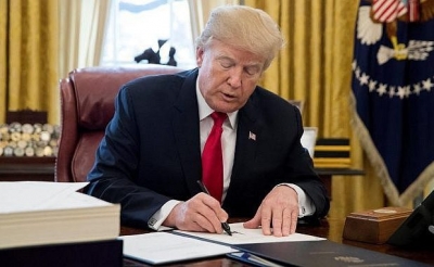 Trump publica decreto prohispanos tras visita de AMLO