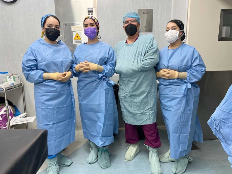 Realizan en CIDOCS novedosa cirugía en el área de Gineco-urología
