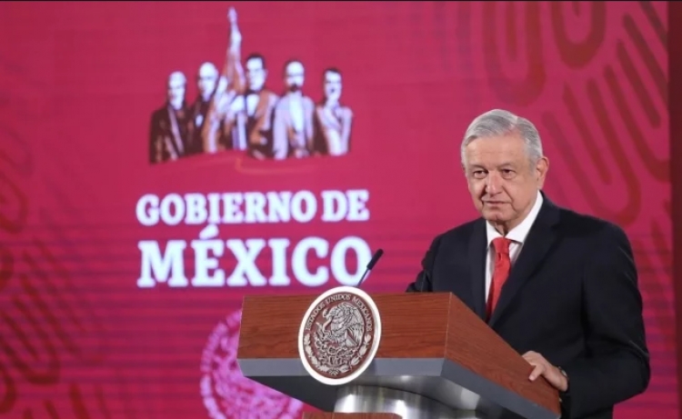 L&oacute;pez Obrador se siente atacado por Coparmex y dice que parece un sector del PAN