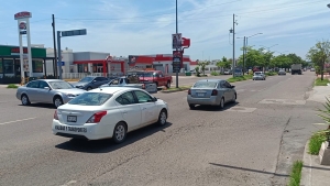Piden vecinos a las autoridades sem&aacute;foro y cruce peatonal en La Conquista