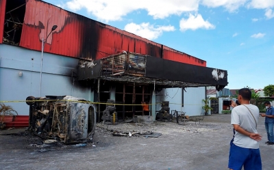 En Indonesia, incendio en club nocturno deja 19 muertos