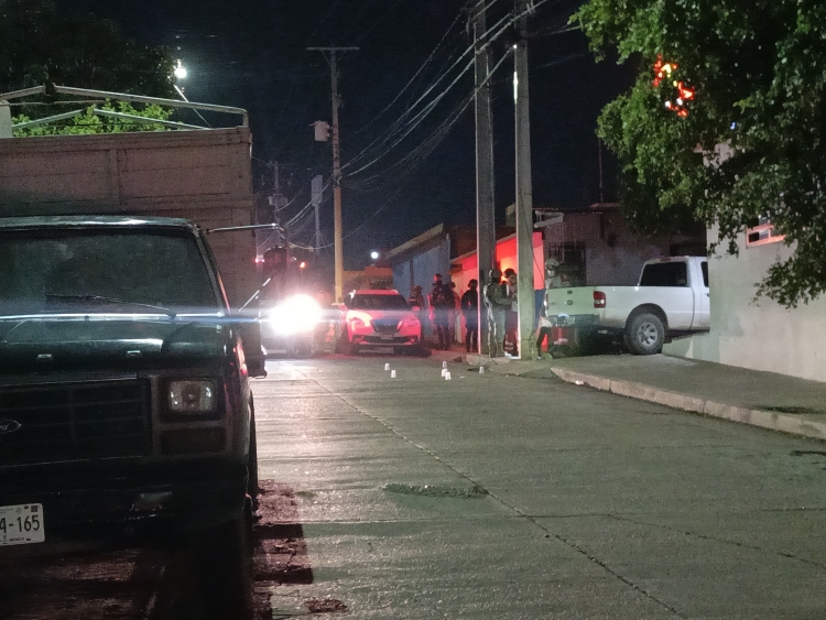 Asesinan a un joven a unos metros de su casa en la colonia Infonavit Barrancos en Culiac&aacute;n