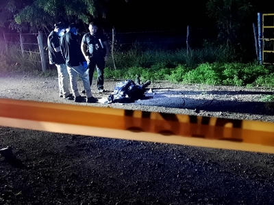 Semiembolsado abandonan cadáver de un hombre a un lado de la carretera a Sanalona, en Culiacán