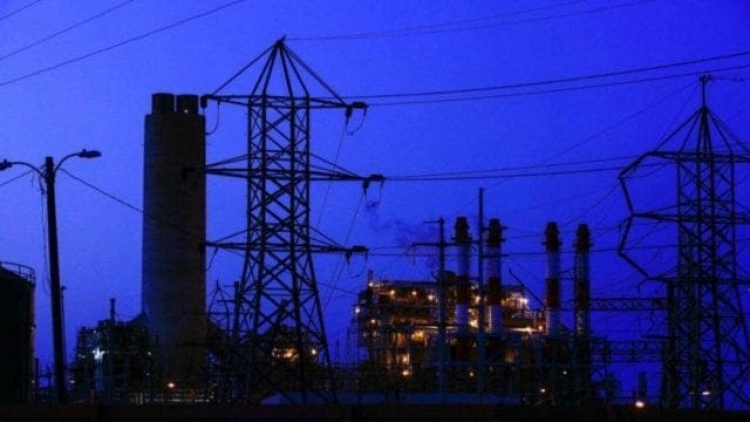 Francia anuncia la nacionalización de la eléctrica EDF; apostará por energía nuclear