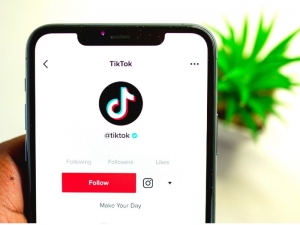 TikTok permitir&aacute; que creadores cobren suscripciones mensuales por transmisiones EN VIVO