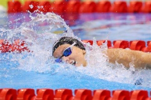 Canadiense Summer McIntosh batió récord mundial de 200 metros estilos