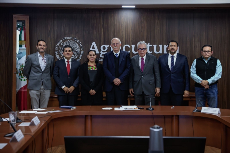 El Gobernador Rocha se reúne con el secretario de Agricultura Federal Julio Berdegué