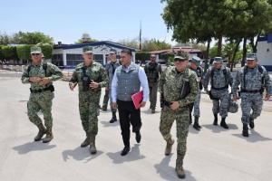 Anuncian Hartfuch y Secretario de la Defensa mayor presencia militar en Sinaloa