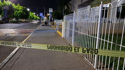 Dejan a un hombre ejecutado en la banqueta del IMSS de Infonavit Humaya, en Culiac&aacute;n