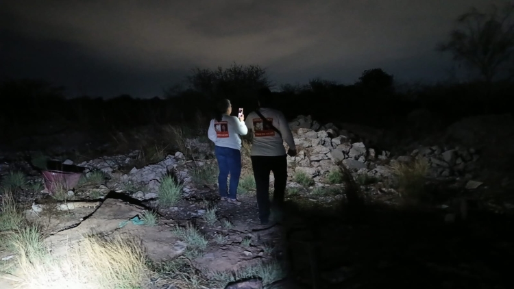 &#039;Sabuesos Guerreras&#039; encuentran restos humanos atrás del Aeropuerto, cercas del Canal  7, en Culiacán