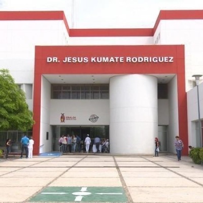 Muere otra mujer en ambulancia en espera de atenci&oacute;n m&eacute;dica en HG de Los Mochis