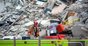 Son ya cuatro muertos y 159 desaparecidos v&iacute;ctimas del derrumbe de edificio en Miami