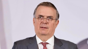 Admite Marcelo Ebrard que su hijo vivi&oacute; en la embajada de M&eacute;xico en el Reino Unido