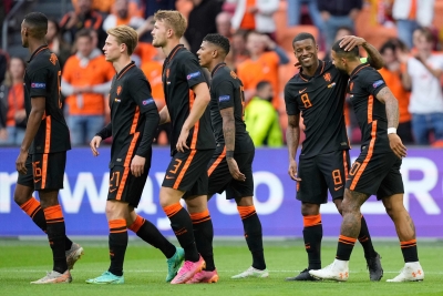 Holanda calific&oacute; invicto a los octavos de la Euro