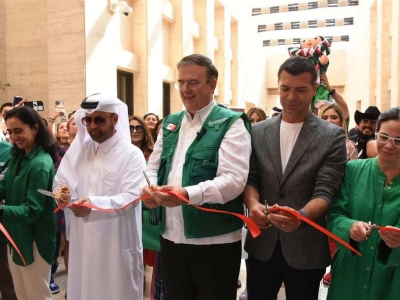 Inauguran 'Centro M&eacute;xico Qatar 2022'; Ebrard corta list&oacute;n