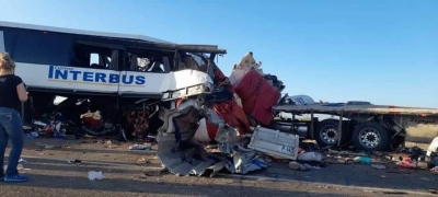 Choca autob&uacute;s que sali&oacute; de Culiac&aacute;n en Sonora, hay 16 muertos