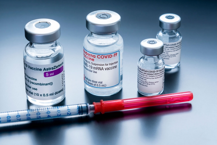Mezcla de vacunas contra el Covid-19 es una incógnita que aún no tiene respuesta