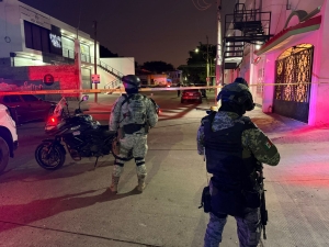 Gatillero ataca a balazos a un hombre afuera de una cl&iacute;nica particular en el sector Centro