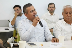 Alcalde de Navolato propone ampliar ruta del tren hacia Altata en reuni&oacute;n de Codesin