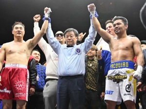 Manny Pacquiao vuelve al box para vencer a un youtuber