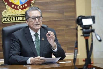 S&iacute; hubo robo de cheques en el Congreso, pero que &eacute;l no tiene nada qu&eacute; ver, dice el diputado Feliciano Castro