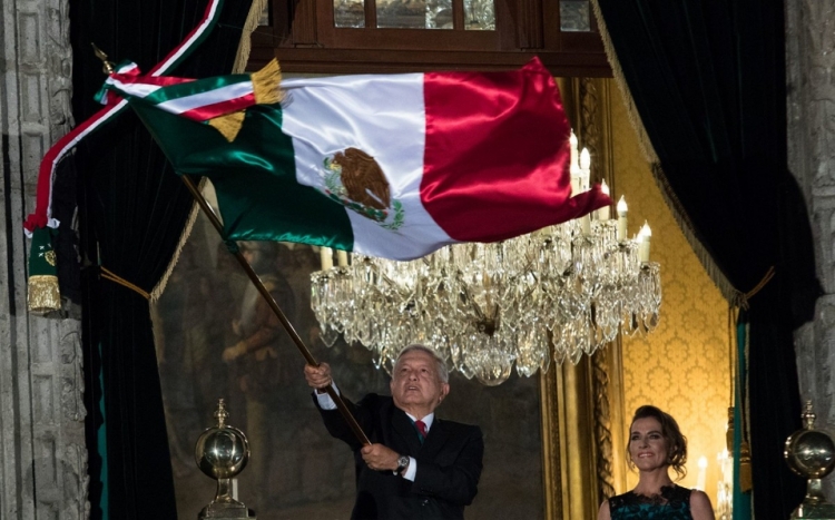 Los 20 'vivas' que AMLO realizo en el Grito