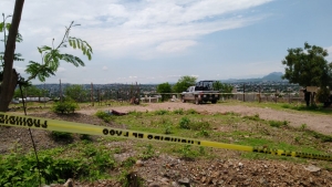 Encuentran a hombre asesinado y esposado en Culiac&aacute;n