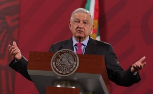Hay un sector de la clase media muy individualista, quieren ser como los de arriba: AMLO