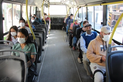Transporte p&uacute;blico el lugar con mayor riesgo de sufrir contagios en 16 entidades