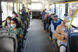 Transporte p&uacute;blico el lugar con mayor riesgo de sufrir contagios en 16 entidades