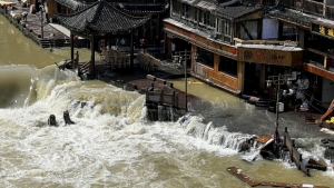 Luto en China, lluvias e inundaciones dejan 10 muertos y 3 desaparecidos