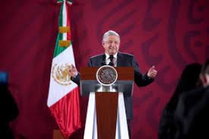 INE rechaza propuesta de AMLO para aceptar firmas en papel para su revocaci&oacute;n de mandato