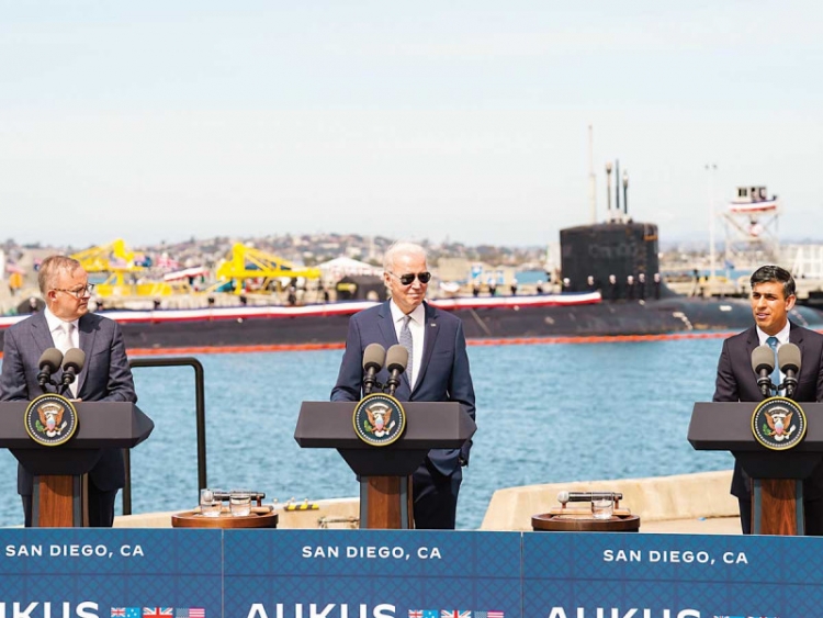 Presentan la flota trinacional de submarinos nucleares; alianza de Estados Unidos-Reino Unido-Australia