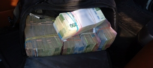 Guardia Nacional detiene a una persona por posesi&oacute;n de cerca de 3 millones de pesos en Choix