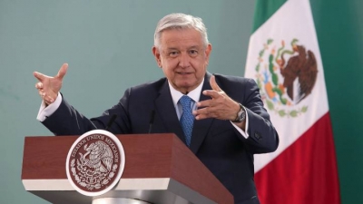 PAN acusa de peculado electoral a AMLO tras escandalo por videos