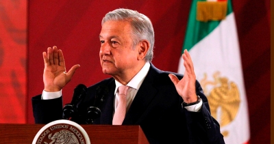 En campa&ntilde;a prometi&oacute; que nadie saldr&iacute;a del pa&iacute;s por necesidad, hoy Andr&eacute;s Manuel L&oacute;pez Obrador  llama &ldquo;benditas&rdquo; a las remesas que llegan desde Estados Unidos.